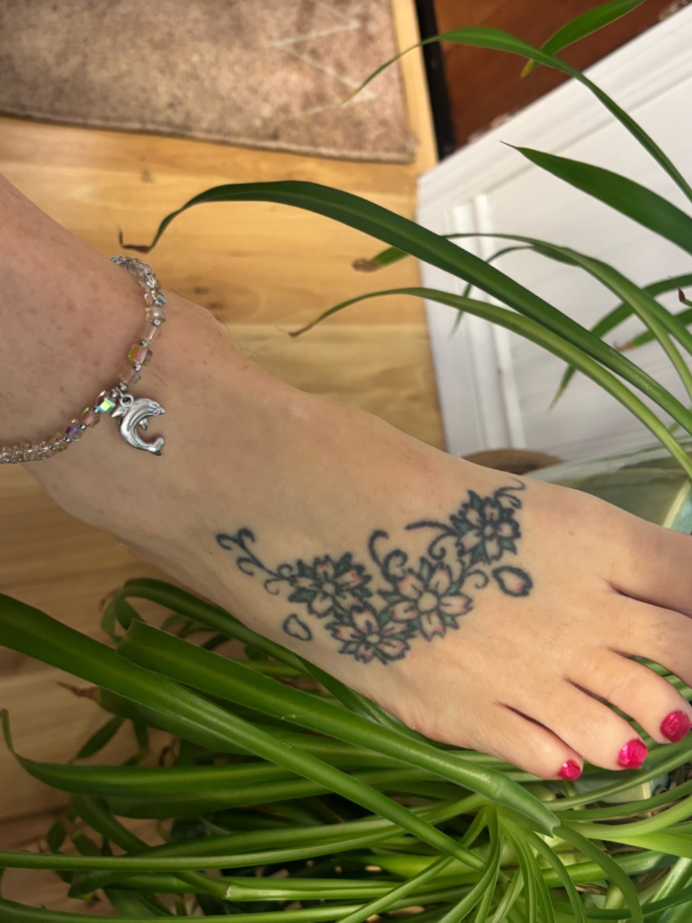 *ANKLET* Silver Dolphin with AB Sunset Crystal Stretchy Anklet - Picture 4 of 7